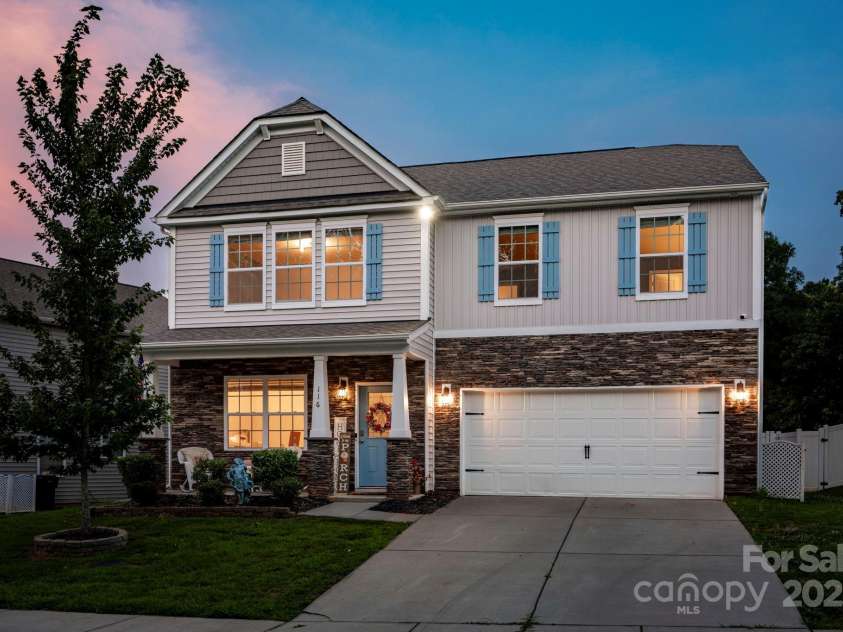 116 Kingsway Drive, Mooresville, NC 28115.  MLS# CAR4314765, YatesRealty ID 24721. 