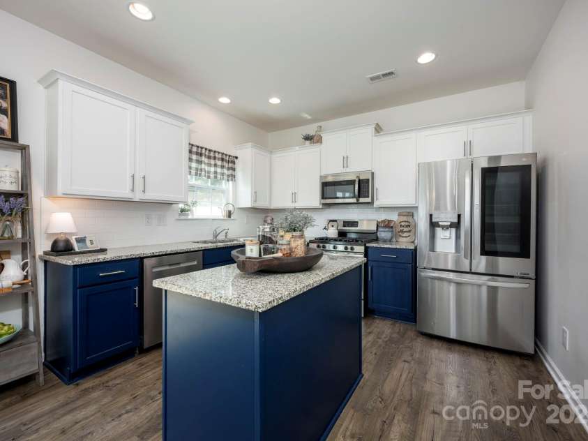 116 Kingsway Drive, Mooresville, NC 28115.  MLS# CAR4314765, YatesRealty ID 24721. 