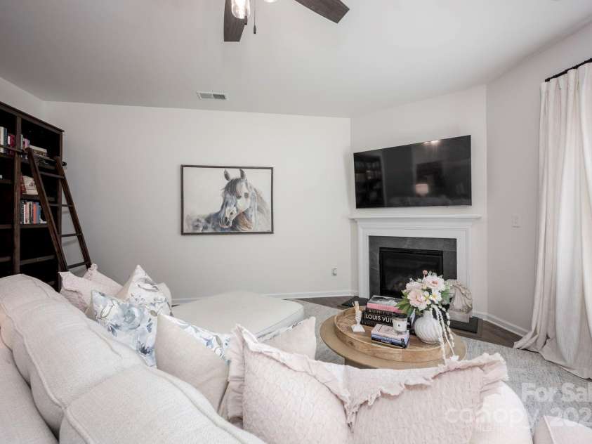 116 Kingsway Drive, Mooresville, NC 28115.  MLS# CAR4314765, YatesRealty ID 24721. 