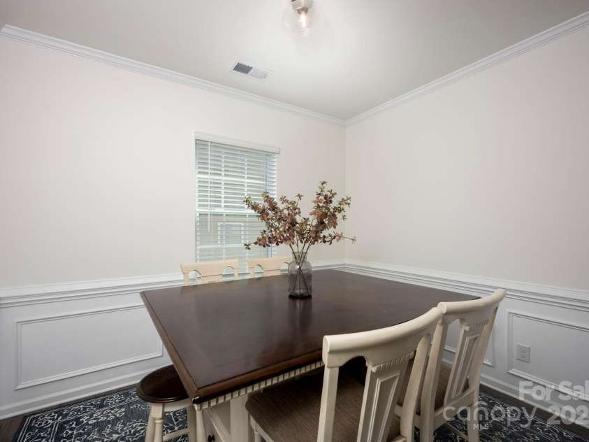 116 Kingsway Drive, Mooresville, NC 28115.  MLS# CAR4314765, YatesRealty ID 24721. 