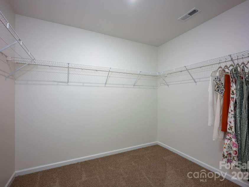 116 Kingsway Drive, Mooresville, NC 28115.  MLS# CAR4314765, YatesRealty ID 24721. 