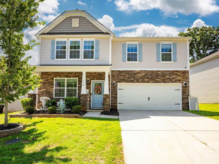 116 Kingsway Drive, Mooresville, NC 28115.  MLS# CAR4314765, YatesRealty ID 24721. 