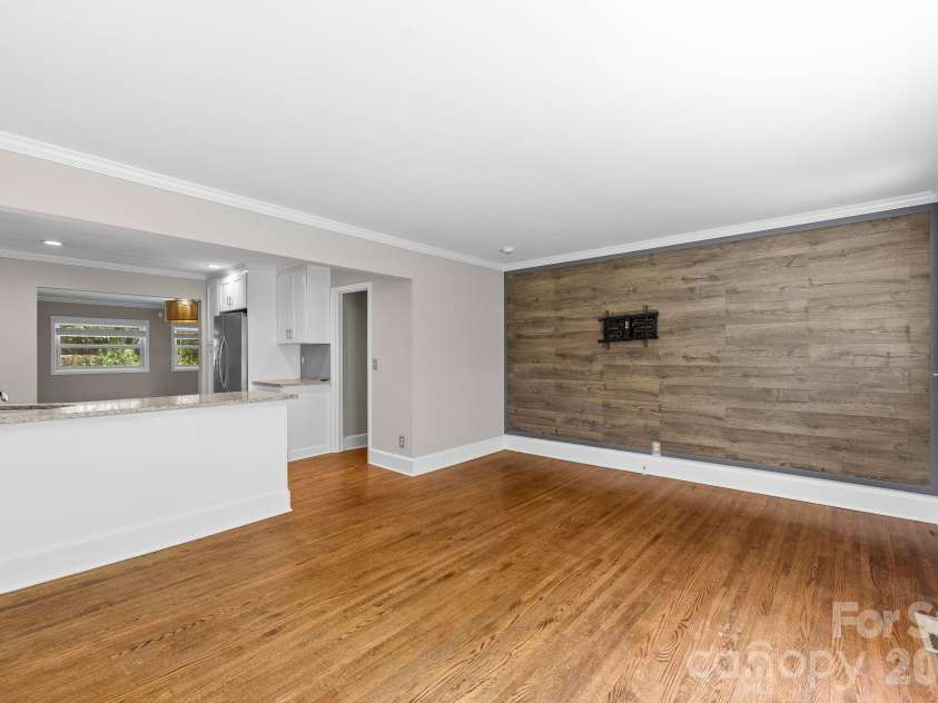 5235 Auburndale Road, Charlotte, NC 28205.  MLS# CAR4381589, YatesRealty ID 24721. 
