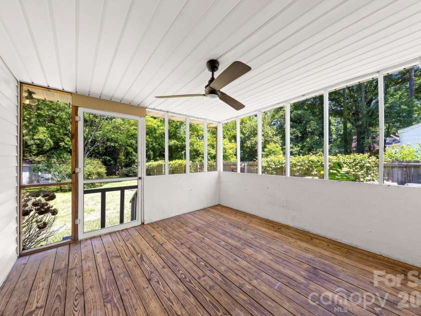 5235 Auburndale Road, Charlotte, NC 28205.  MLS# CAR4381589, YatesRealty ID 24721. 