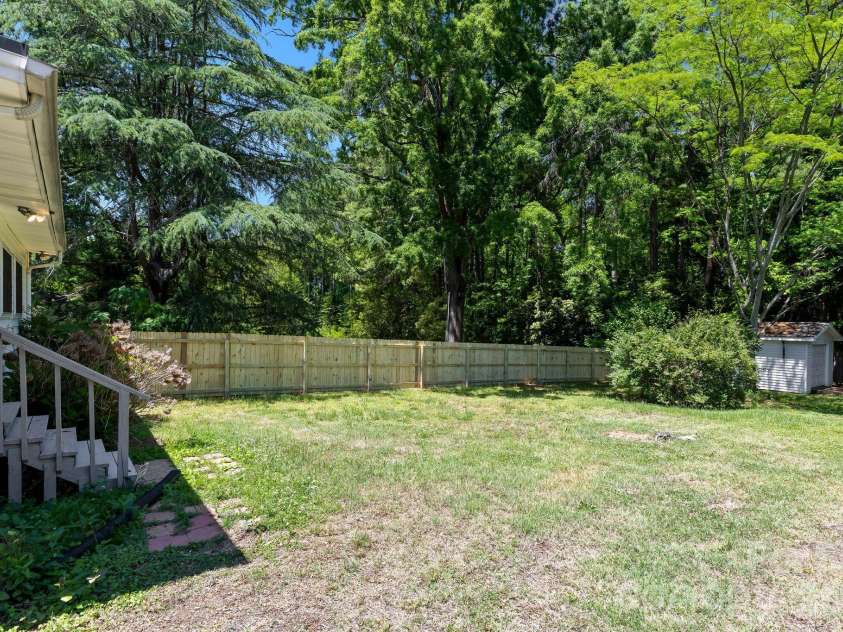 5235 Auburndale Road, Charlotte, NC 28205.  MLS# CAR4381589, YatesRealty ID 24721. 