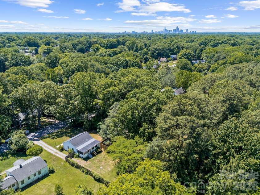 5235 Auburndale Road, Charlotte, NC 28205.  MLS# CAR4381589, YatesRealty ID 24721. 