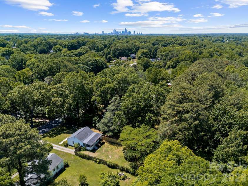 5235 Auburndale Road, Charlotte, NC 28205.  MLS# CAR4381589, YatesRealty ID 24721. 