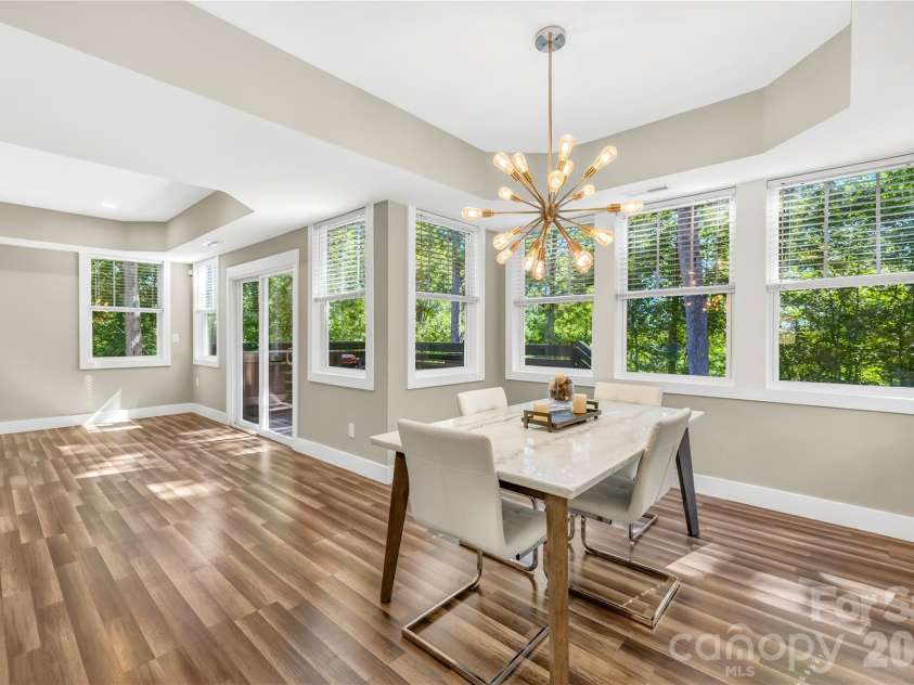 2101 Highland View Lane, Charlotte, NC 28214.  MLS# CAR4385026, YatesRealty ID 24722. 