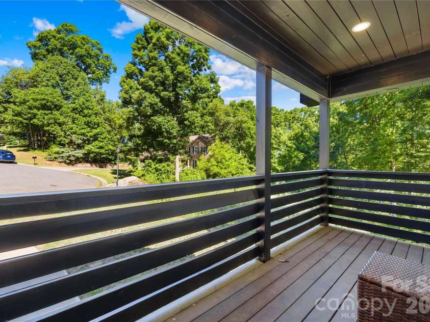 2101 Highland View Lane, Charlotte, NC 28214.  MLS# CAR4385026, YatesRealty ID 24722. 