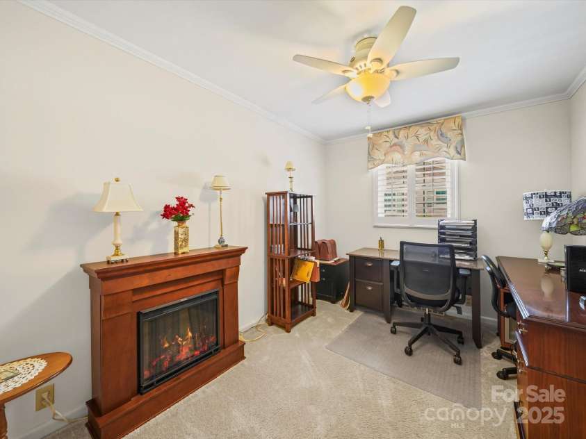 3008 Imperial Drive, Gastonia, NC 28054.  MLS# CAR4278467, YatesRealty ID 24722. 