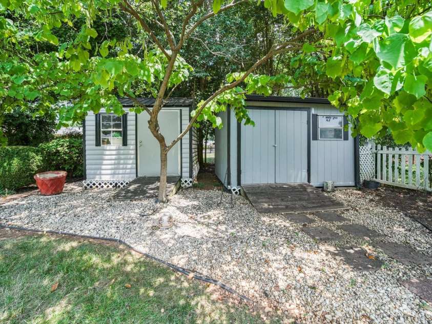 3008 Imperial Drive, Gastonia, NC 28054.  MLS# CAR4278467, YatesRealty ID 24722. 