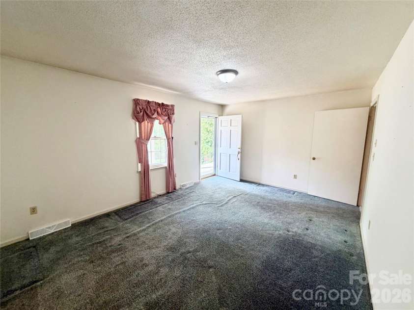 232 Chase Drive, Forest City, NC 28043.  MLS# CAR4375456, YatesRealty ID 24723. 