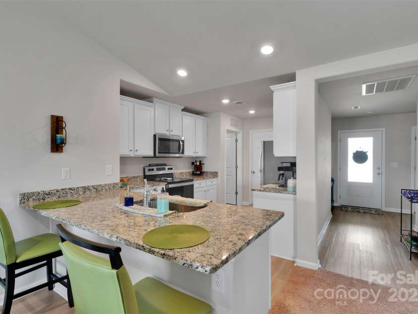 410 Apex Circle, Shelby, NC 28152.  MLS# CAR4269805, YatesRealty ID 24724. 