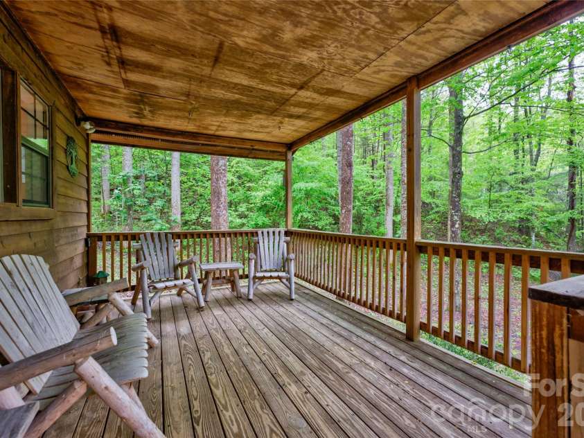 280 Timberside Drive, Mars Hill, NC 28754.  MLS# CAR4375778, YatesRealty ID 24725. 