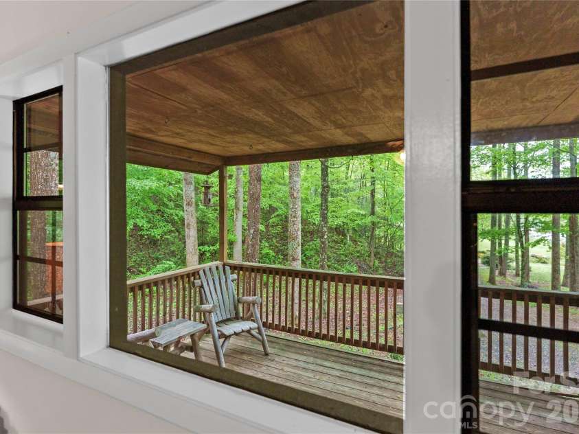 280 Timberside Drive, Mars Hill, NC 28754.  MLS# CAR4375778, YatesRealty ID 24725. 