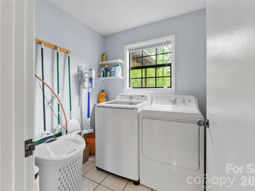 280 Timberside Drive, Mars Hill, NC 28754.  MLS# CAR4375778, YatesRealty ID 24725. 
