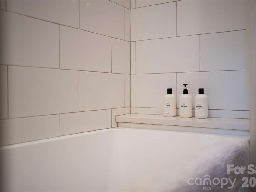 280 Timberside Drive, Mars Hill, NC 28754.  MLS# CAR4375778, YatesRealty ID 24725. 