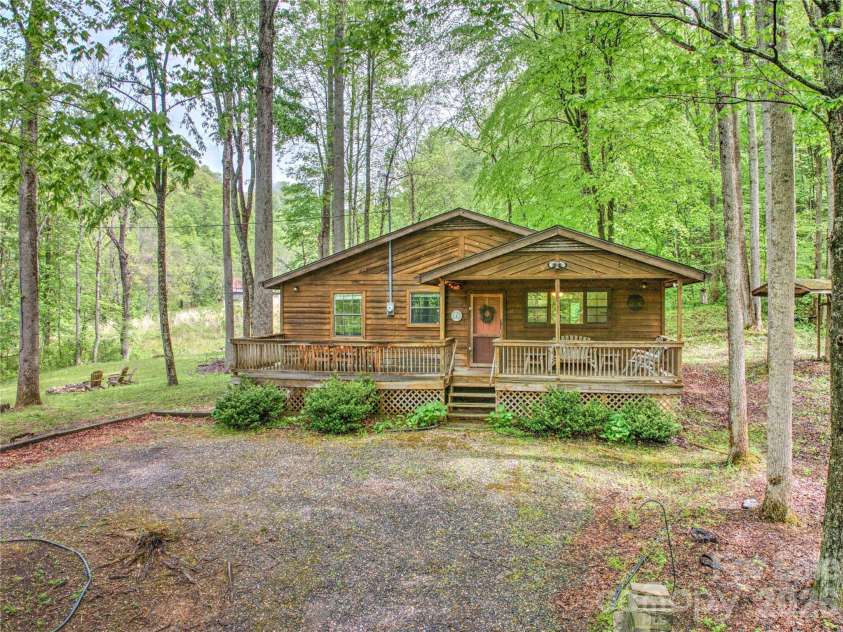 280 Timberside Drive, Mars Hill, NC 28754.  MLS# CAR4375778, YatesRealty ID 24725. 