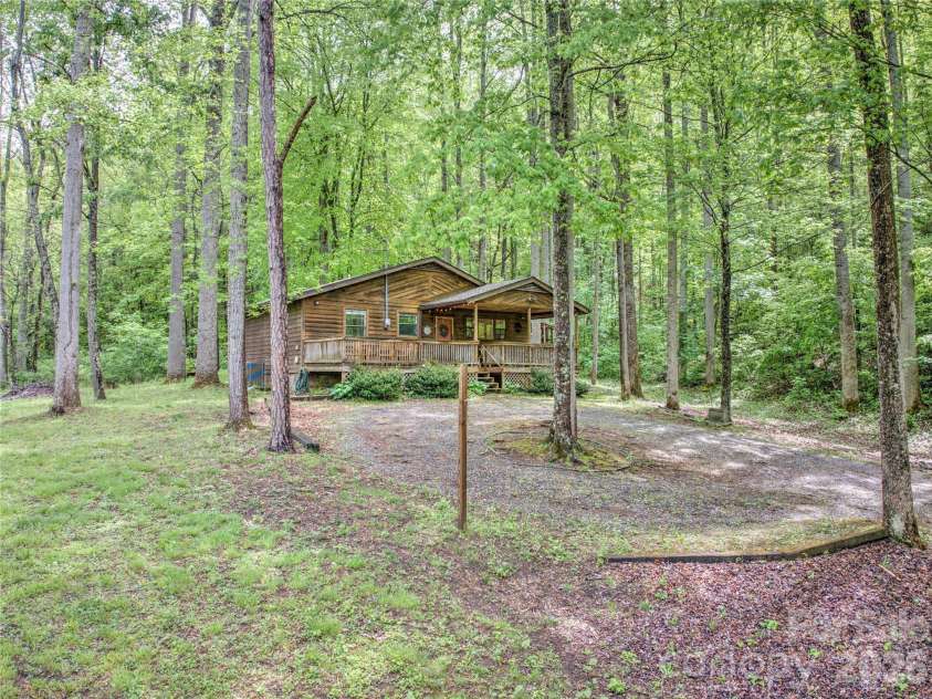 280 Timberside Drive, Mars Hill, NC 28754.  MLS# CAR4375778, YatesRealty ID 24725. 