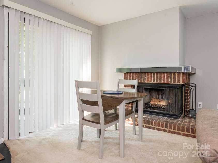 8208 Cedar Glen Drive, Charlotte, NC 28212.  MLS# CAR4265239, YatesRealty ID 24725. Dining Area
