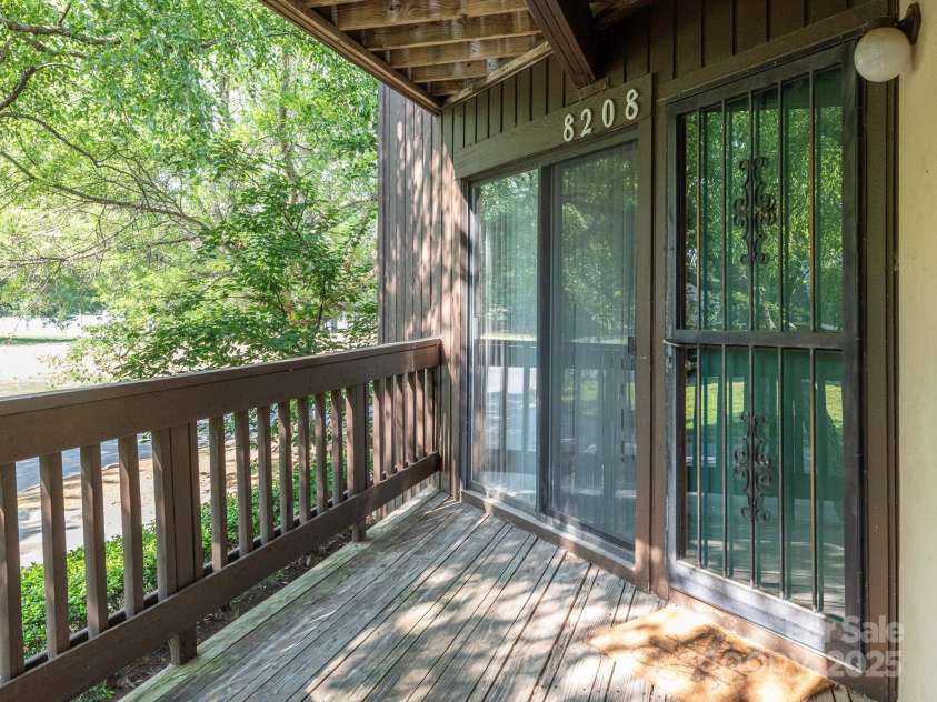 8208 Cedar Glen Drive, Charlotte, NC 28212.  MLS# CAR4265239, YatesRealty ID 24725. Primary Balcony