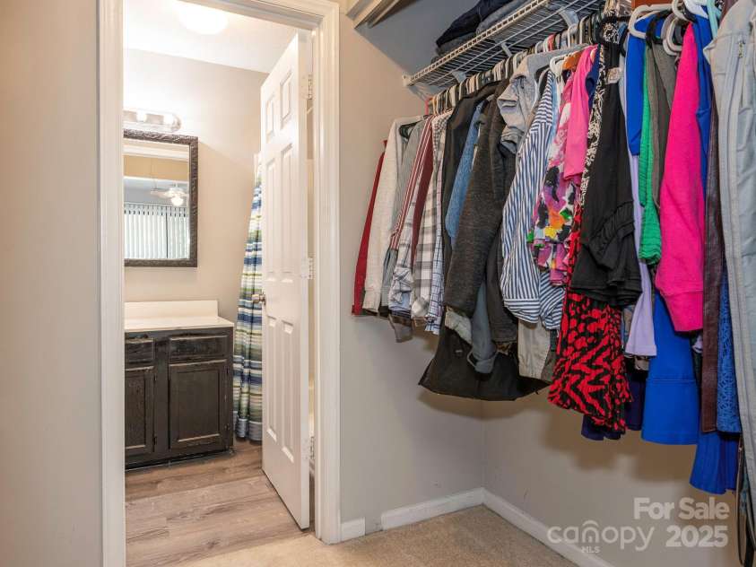 8208 Cedar Glen Drive, Charlotte, NC 28212.  MLS# CAR4265239, YatesRealty ID 24725. Primary Closets