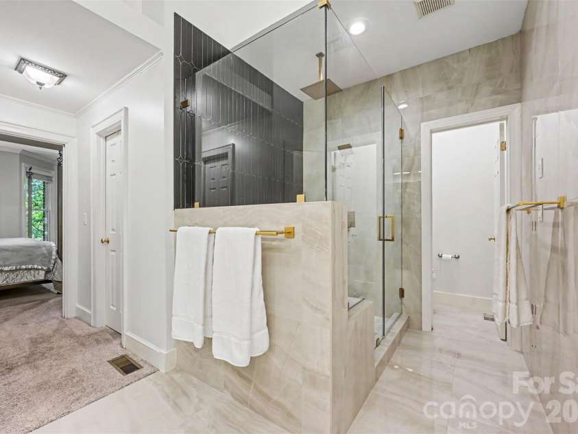 10808 Lederer Avenue, Charlotte, NC 28277.  MLS# CAR4375629, YatesRealty ID 24726. 