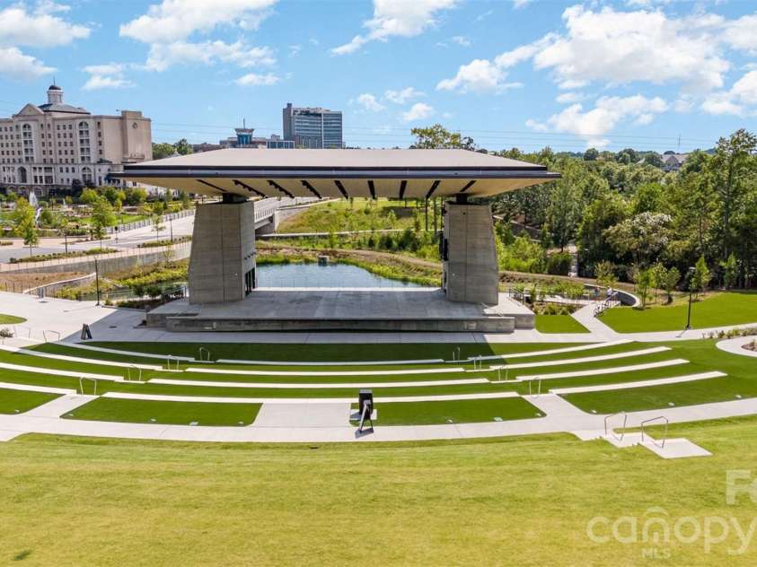 10808 Lederer Avenue, Charlotte, NC 28277.  MLS# CAR4375629, YatesRealty ID 24726. Outdoor Ampitheatre