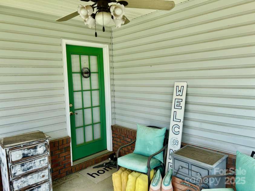 1700 Pickwick Avenue, Kannapolis, NC 28083.  MLS# CAR4269320, YatesRealty ID 24726. 