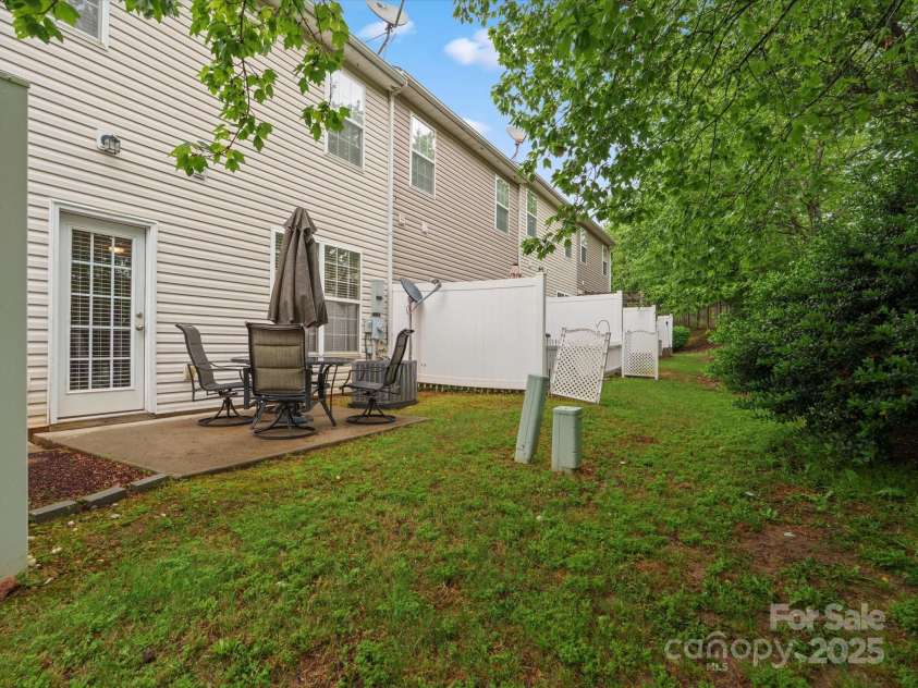 2137 Midnight Blue Lane, Fort Mill, SC 29708.  MLS# CAR4251116, YatesRealty ID 24727. 