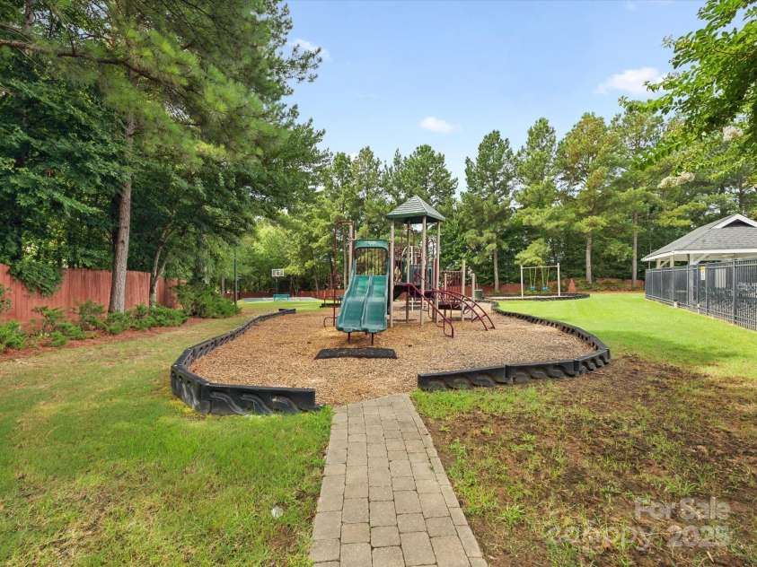 2137 Midnight Blue Lane, Fort Mill, SC 29708.  MLS# CAR4251116, YatesRealty ID 24727. 