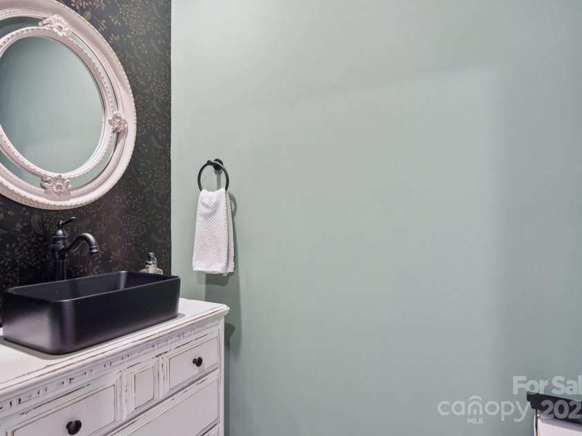 120 Parson Lane, Statesville, NC 28625.  MLS# CAR4272101, YatesRealty ID 24728. 