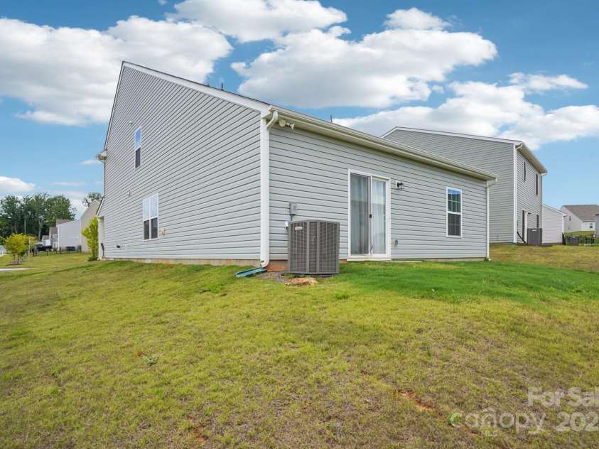 120 Parson Lane, Statesville, NC 28625.  MLS# CAR4272101, YatesRealty ID 24728. 