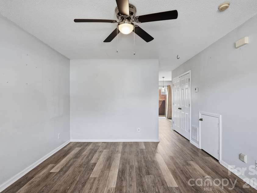 102 Brandywine Drive, Conover, NC 28613.  MLS# CAR4369904, YatesRealty ID 24729. 