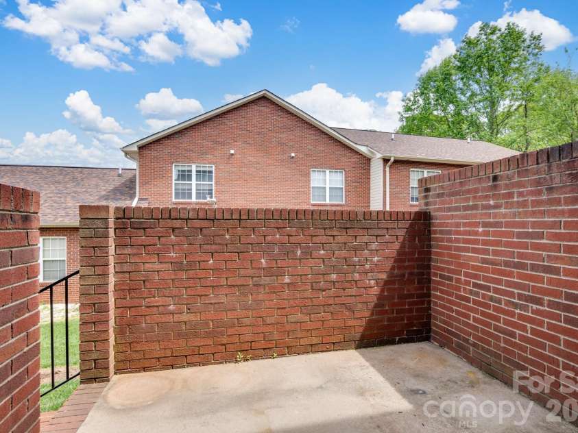 102 Brandywine Drive, Conover, NC 28613.  MLS# CAR4369904, YatesRealty ID 24729. 