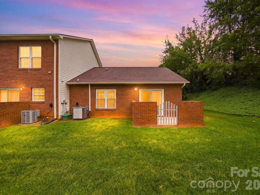 102 Brandywine Drive, Conover, NC 28613.  MLS# CAR4413462, YatesRealty ID 24729. 