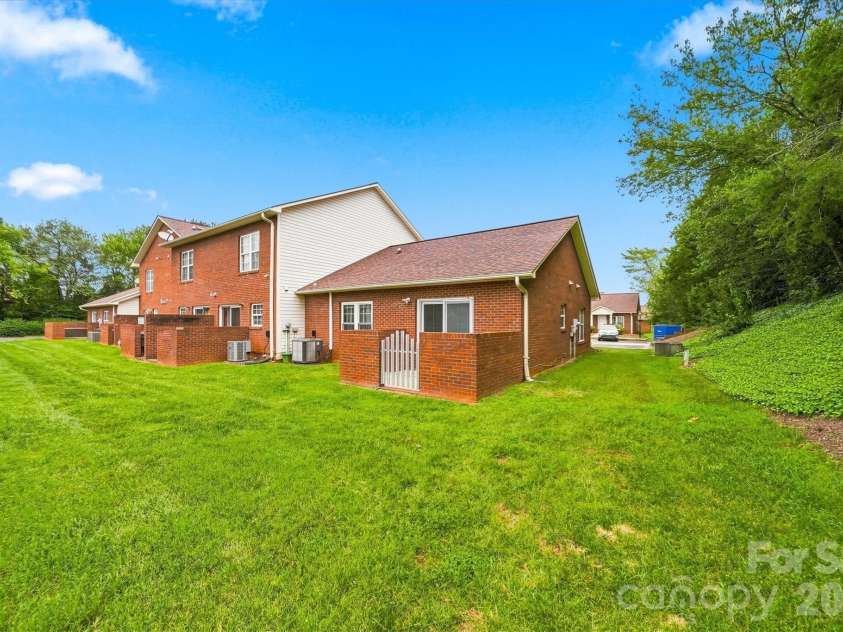 102 Brandywine Drive, Conover, NC 28613.  MLS# CAR4413462, YatesRealty ID 24729. 