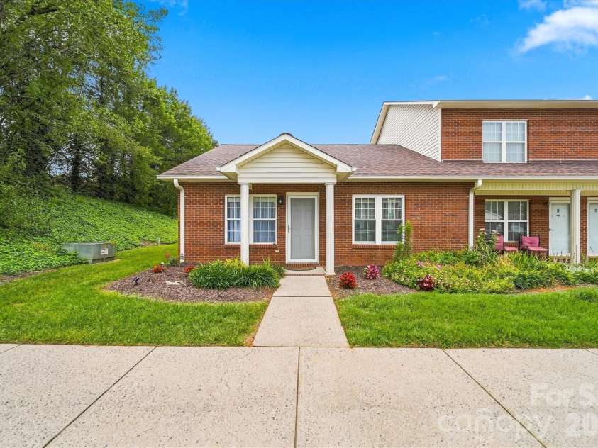 102 Brandywine Drive, Conover, NC 28613.  MLS# CAR4413462, YatesRealty ID 24729. 