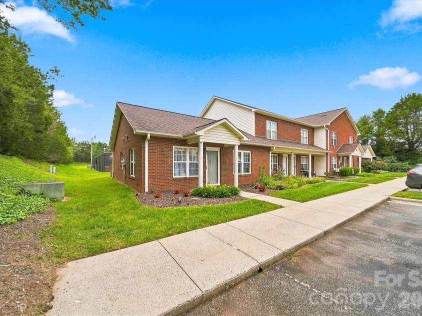 102 Brandywine Drive, Conover, NC 28613.  MLS# CAR4413462, YatesRealty ID 24729. 