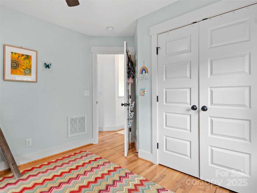 14 Alabama Avenue, Asheville, NC 28806.  MLS# CAR4269856, YatesRealty ID 24729. 