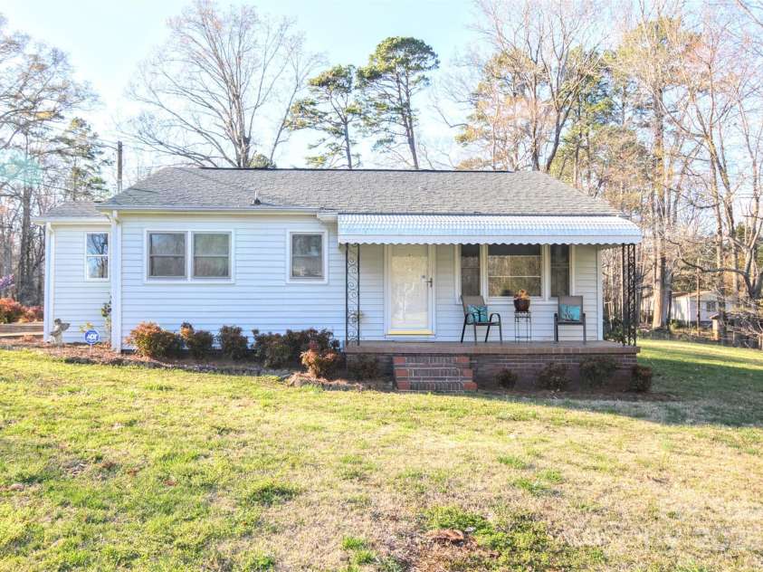 1404 Lane Road, Mount Holly, NC 28120.  MLS# CAR4234520, YatesRealty ID 2473. 