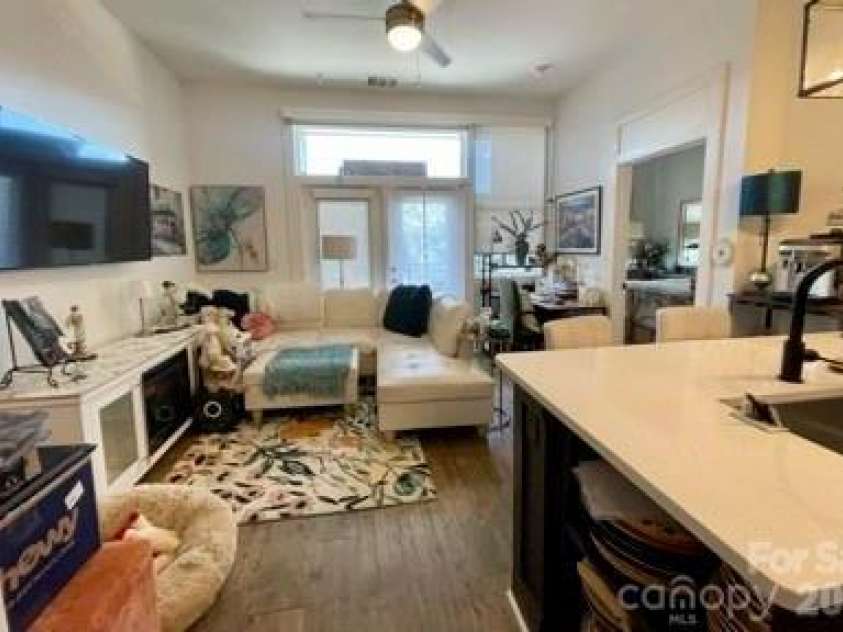 55 Market Street, Asheville, NC 28801.  MLS# CAR4425912, YatesRealty ID 2473. 