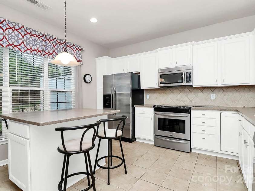 19106 Mallard Drive, Fort Mill, SC 29707.  MLS# CAR4258594, YatesRealty ID 24730. 