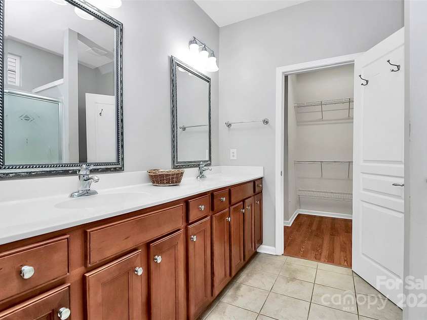 19106 Mallard Drive, Fort Mill, SC 29707.  MLS# CAR4258594, YatesRealty ID 24730. 
