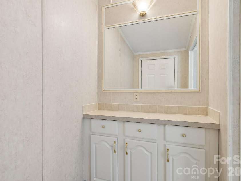160 Allison Road, Cowpens, SC 29330.  MLS# CAR4331351, YatesRealty ID 24732. Foyer Front Door