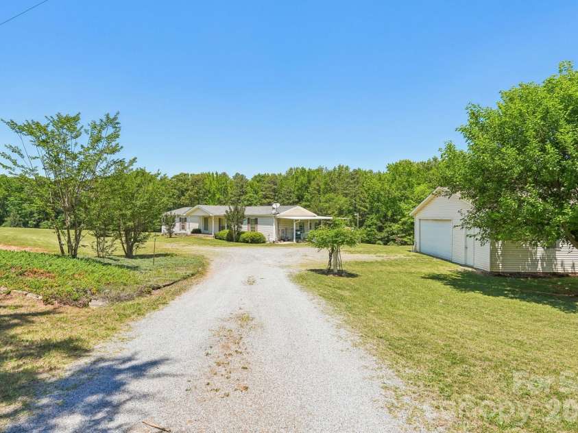 160 Allison Road, Cowpens, SC 29330.  MLS# CAR4331351, YatesRealty ID 24732. Front