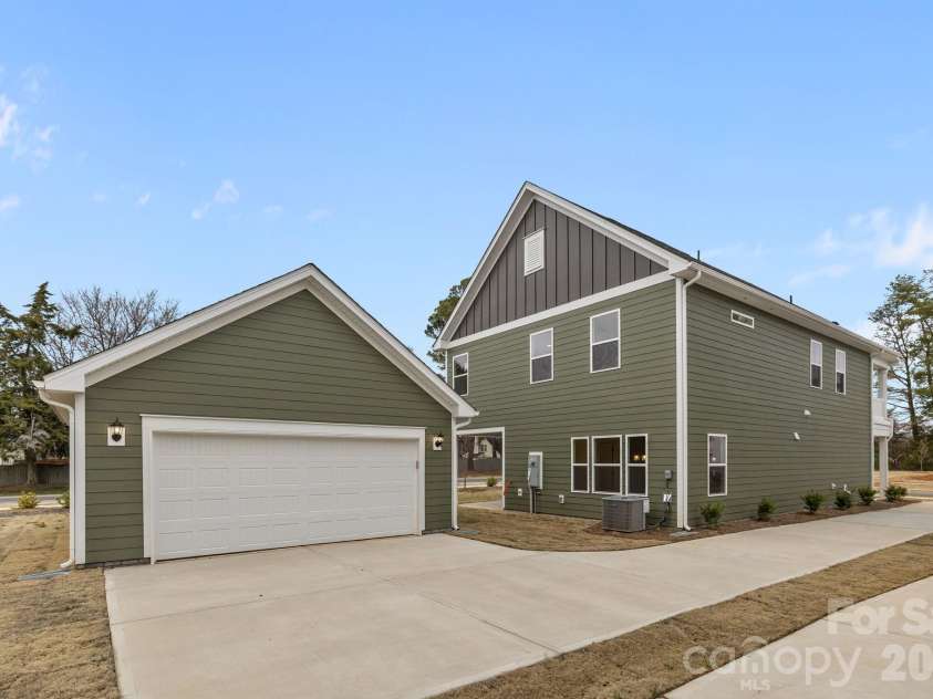 4004 Grommet Court, Matthews, NC 28105.  MLS# CAR4331659, YatesRealty ID 24733. 