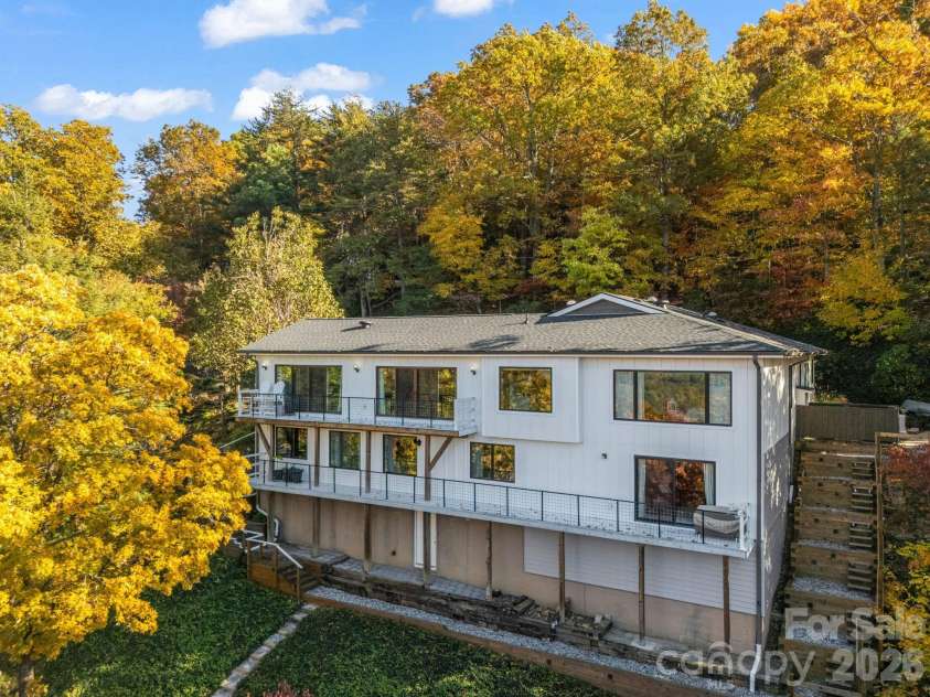 200 Piney Mountain Road, Tryon, NC 28782.  MLS# CAR4340345, YatesRealty ID 24734. 