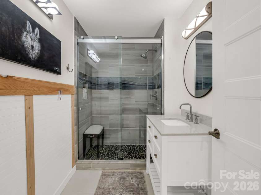 200 Piney Mountain Road, Tryon, NC 28782.  MLS# CAR4340345, YatesRealty ID 24734. Full Bathroom w/ Water Closet