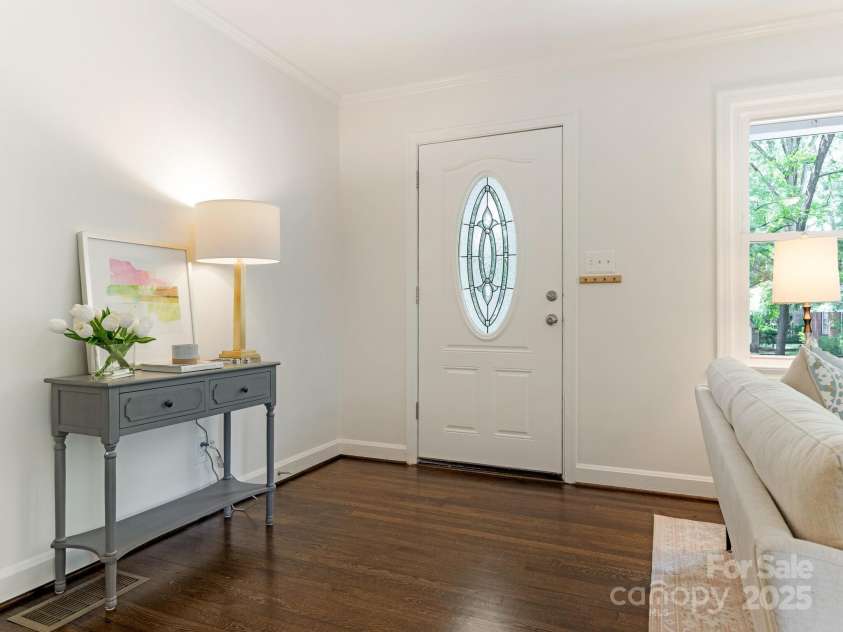 5123 Glenham Drive, Charlotte, NC 28210.  MLS# CAR4278114, YatesRealty ID 24734. 